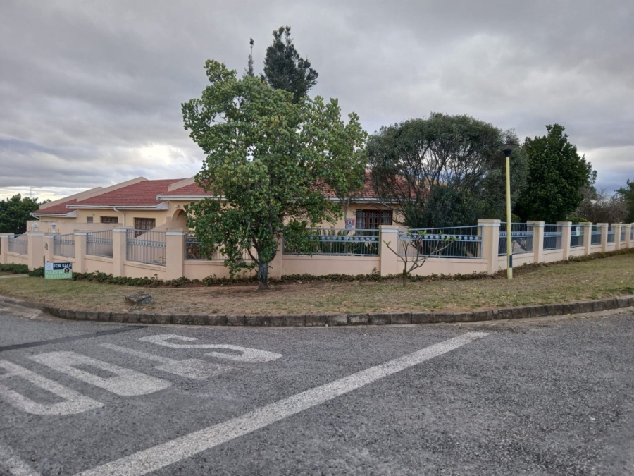 5 Bedroom Property for Sale in King Williams Town Ext 30 Eastern Cape